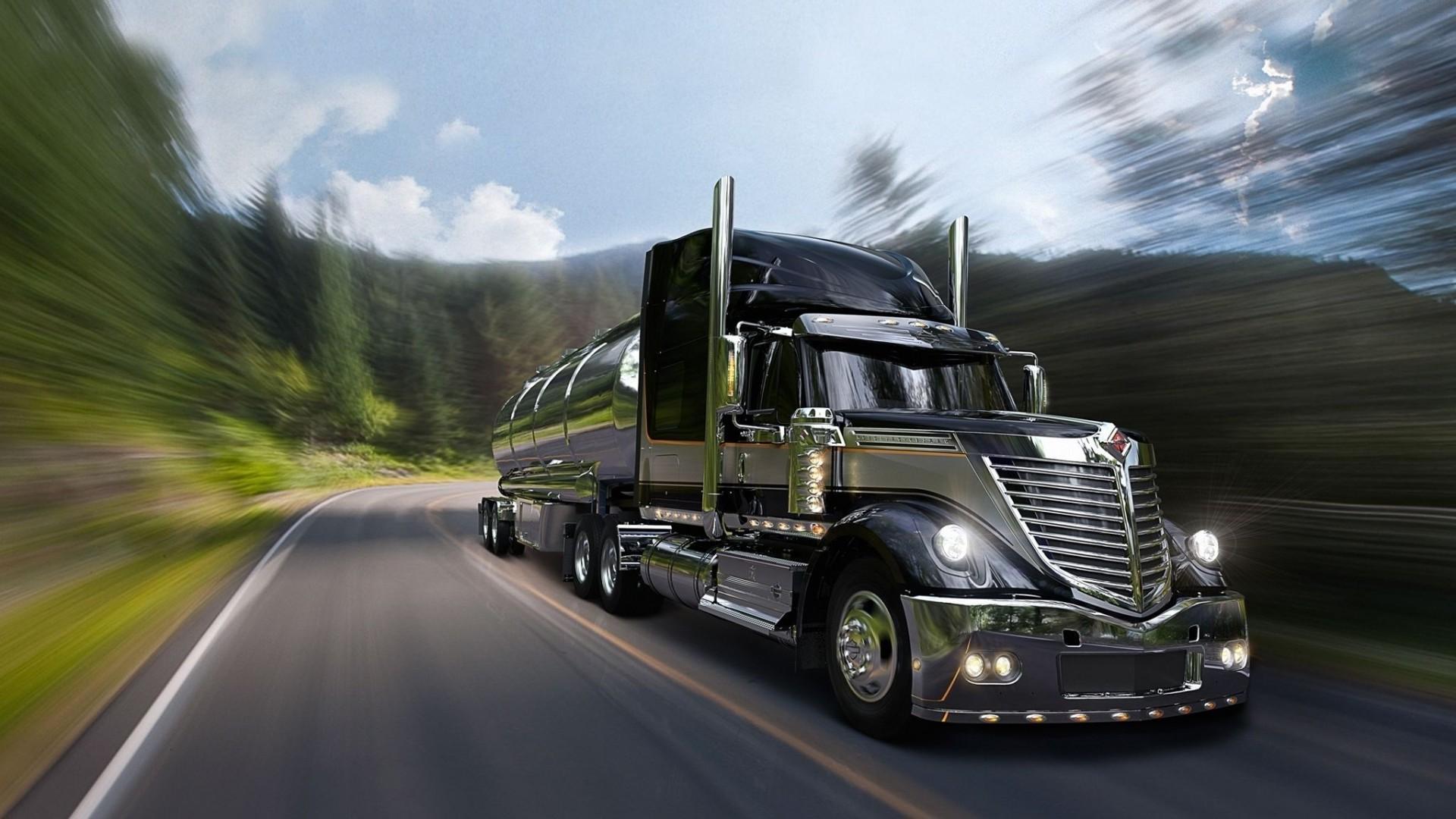 Heavy Trucks 3D